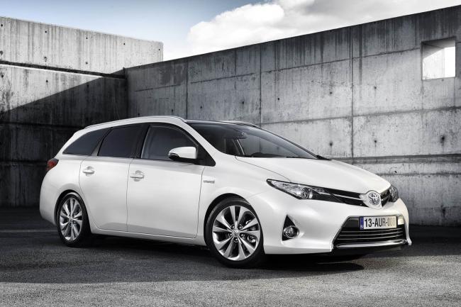 Exterieur_Toyota-Auris-2-Touring-Sports_3