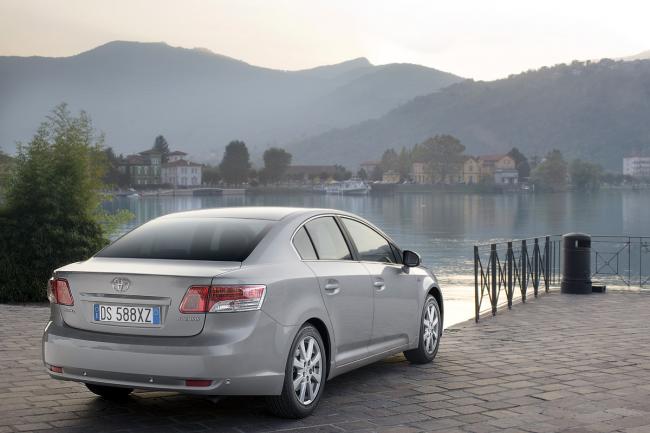 Exterieur_Toyota-Avensis-2009_1