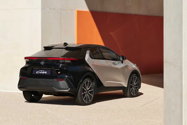 Nouveau Toyota C-HR : les tarifs, les équipements, les finitions