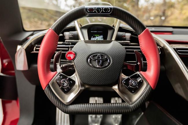 Interieur_Toyota-FT-1_27