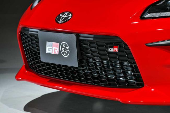 Exterieur_toyota-gr-86-le-coupe-au-gros-coeur_4