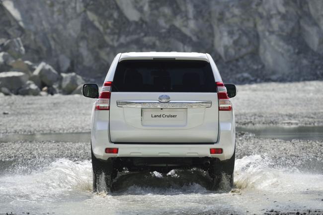 Exterieur_Toyota-Land-Cruiser-2014_15