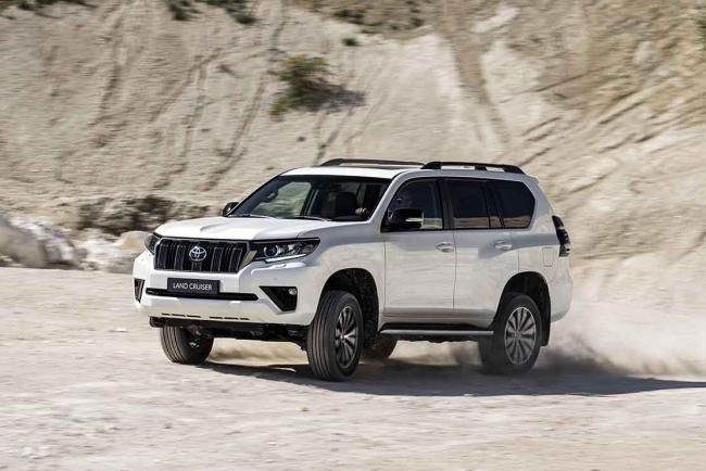 Exterieur_toyota-land-cruiser-millesime-2021-avec-black-pack_0