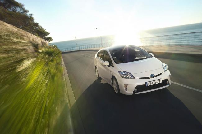 Exterieur_Toyota-Prius-Hybride-2012_3