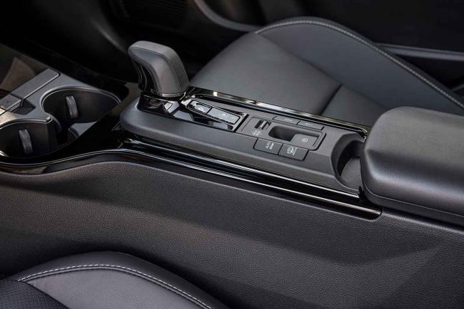 Exterieur_toyota-prius-phev-les-photos-de-notre-essai_13