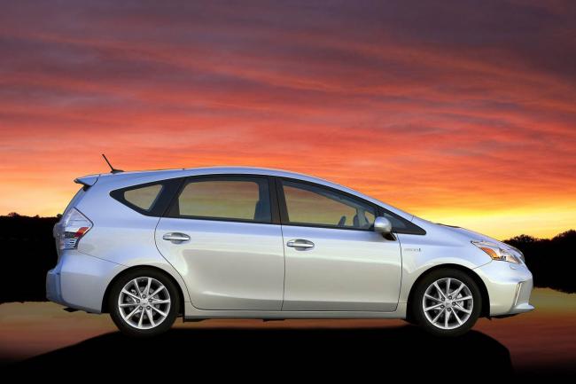 Exterieur_Toyota-Prius-V_3