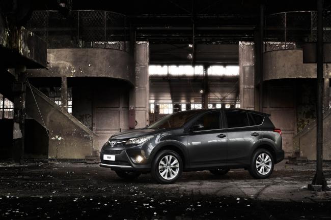 Exterieur_Toyota-RAV4-2013_4