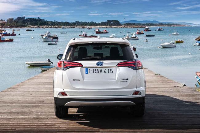 Exterieur_Toyota-RAV4-Hybrid_10