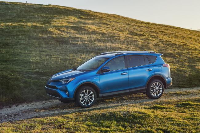 Toyota RAV4 : une histoire qui se raconte sur 5 générations