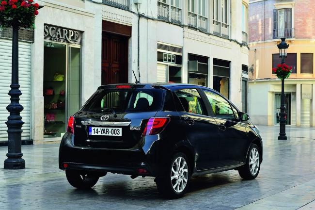 Exterieur_Toyota-Yaris-2014_16