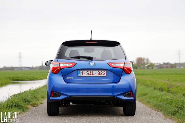 Exterieur_Toyota-Yaris-VVT-I-110-2017_13