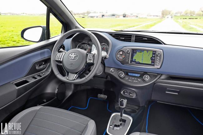 Interieur_Toyota-Yaris-VVT-I-110-2017_29