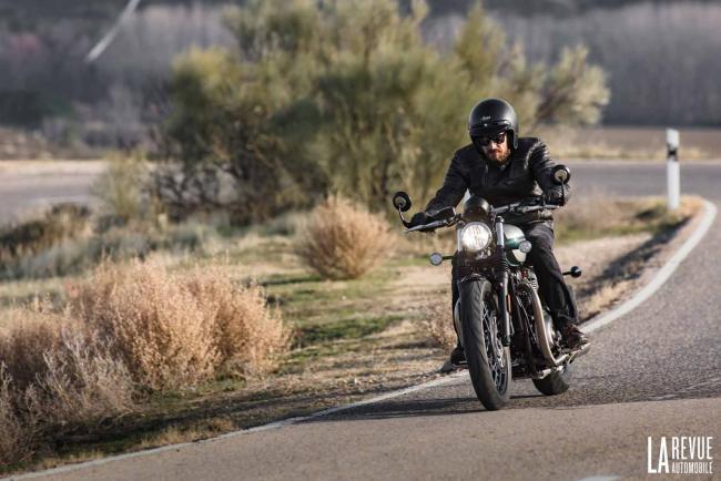 Exterieur_Triumph-Bonneville-Bobber_12