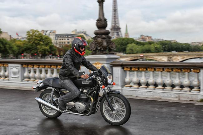 Triumph Thruxton Ace 900