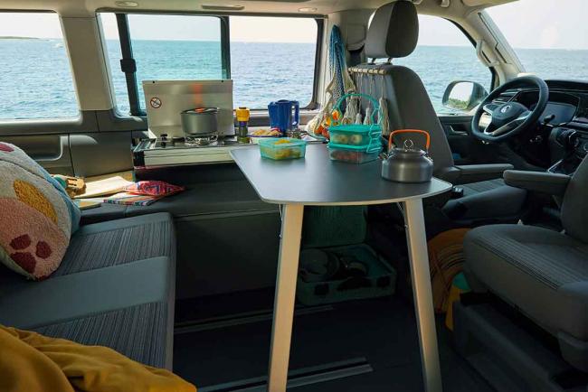 Volkswagen California 6.1, une cuisine dans ma Beach