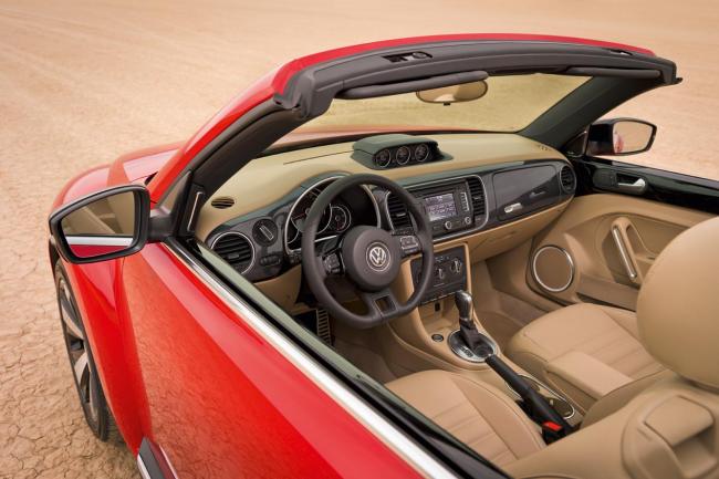 Interieur_Volkswagen-Coccinelle-Cabriolet_5