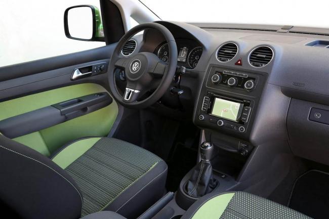 Interieur_Volkswagen-Cross-Caddy_4