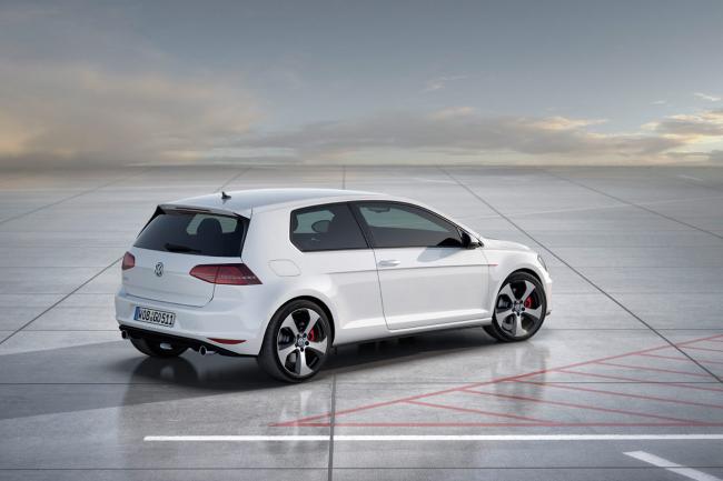 Exterieur_Volkswagen-Golf-7-GTI_9