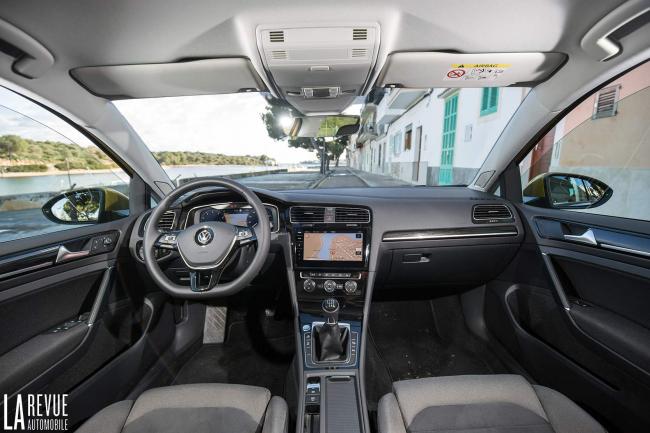 Interieur_Volkswagen-Golf-7-TSI-150_21