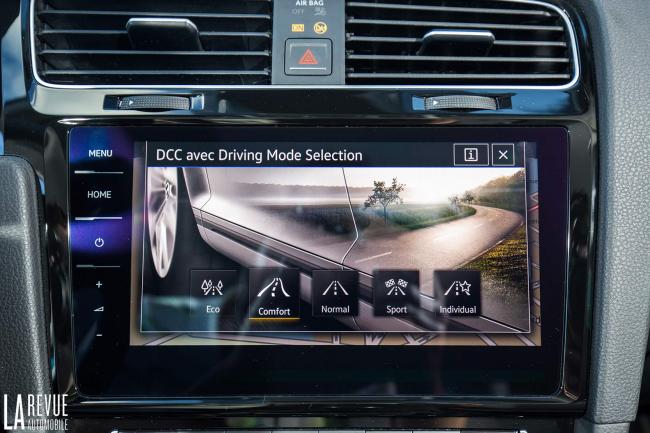 Interieur_Volkswagen-Golf-7-TSI-150_23