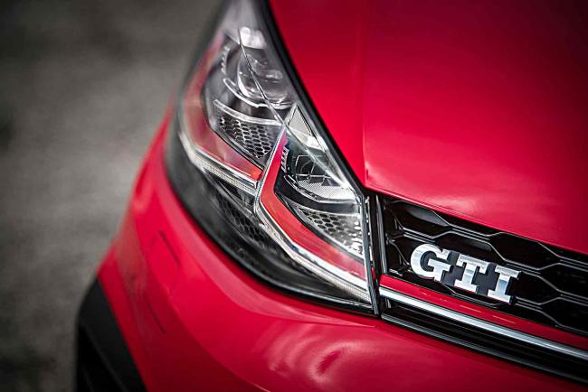 Exterieur_Volkswagen-Golf-GTI-Performance_12