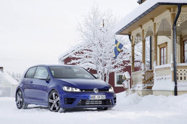 Exterieur_Volkswagen-Golf-R-2014_3