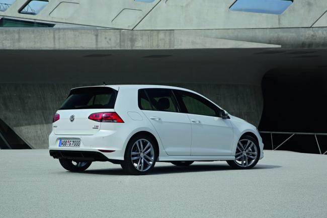 Exterieur_Volkswagen-Golf-R-Line_0