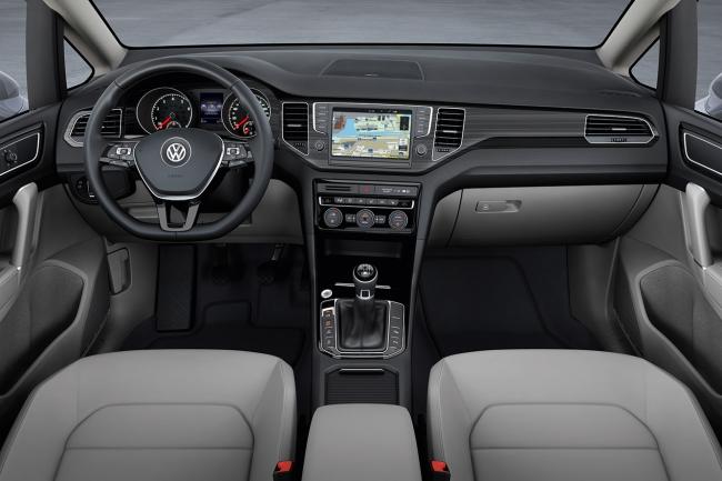 Interieur_Volkswagen-Golf-Sportsvan_10