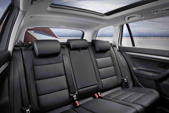 Interieur_Volkswagen-Golf-Variant_5