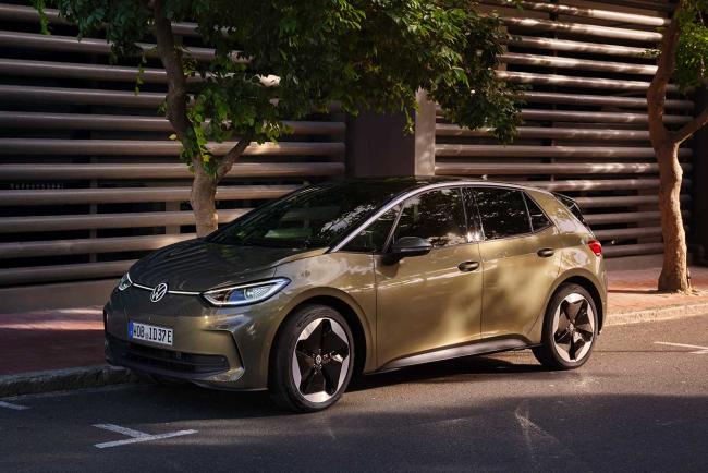 Exterieur_volkswagen-id-3-millesime-2023-plus-elegante-et-performante_7