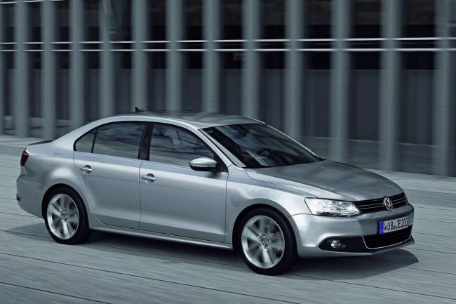 Exterieur_Volkswagen-Jetta-2011_1