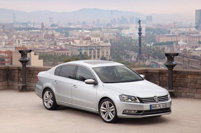 Exterieur_Volkswagen-Passat-2011_4