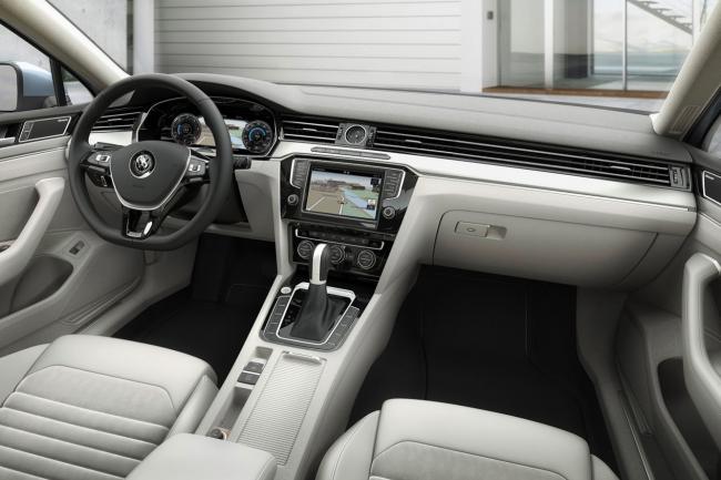 Interieur_Volkswagen-Passat-2015_19