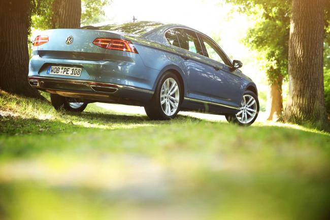 Exterieur_Volkswagen-Passat-GTE_13