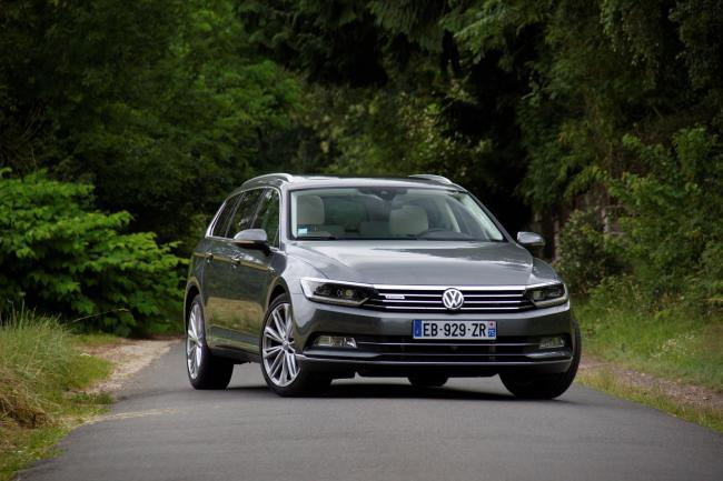 Exterieur_Volkswagen-Passat-SW-TDI-240_6