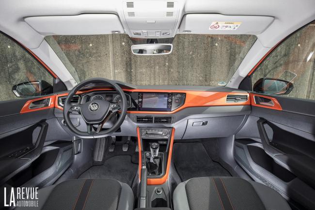 Interieur_Volkswagen-Polo-TSI-95_33