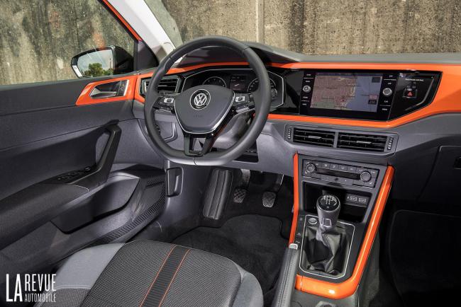 Interieur_Volkswagen-Polo-TSI-95_28