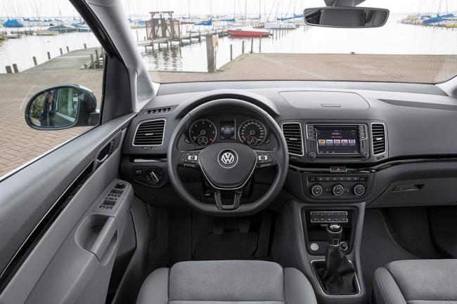 Interieur_Volkswagen-Sharan-2015_21