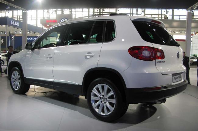 Exterieur_Volkswagen-Tiguan-2010_2