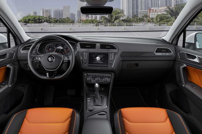 Interieur_Volkswagen-Tiguan-2016_0