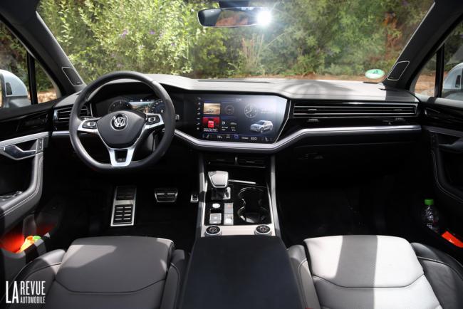 Interieur_Volkswagen-Touareg-3.0-TDI-2019_45