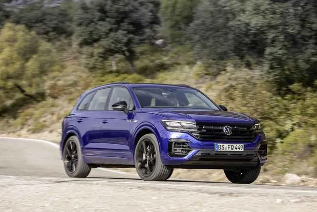 Nouveau Touareg R eHybrid : le SUV hybride est disponible à la commande