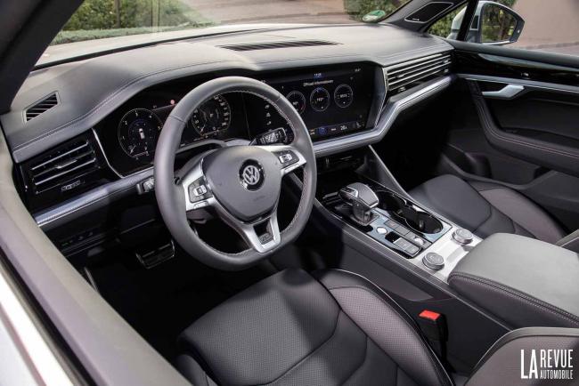 Interieur_Volkswagen-Touareg-TDI-Offroad_17