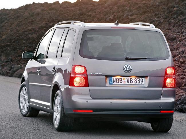 Exterieur_Volkswagen-Touran_2