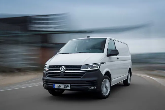Volkswagen Transporter : pourquoi choisir ce fourgon/utilitaire qui a su se réinventer ?