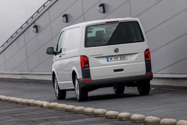 Volkswagen Transporter : pourquoi choisir ce fourgon/utilitaire qui a su se réinventer ?