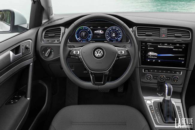 Interieur_Volkswagen-eGolf_15