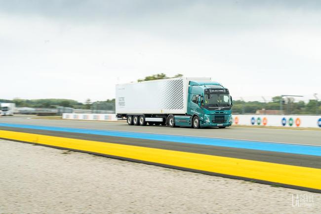 Exterieur_volvo-e-trucks-fm-et-fh-essais_15