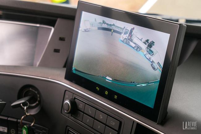 Interieur_volvo-e-trucks-fm-et-fh-essais_11