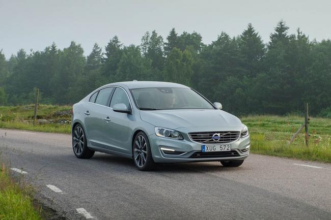 Exterieur_Volvo-S60-2014_11